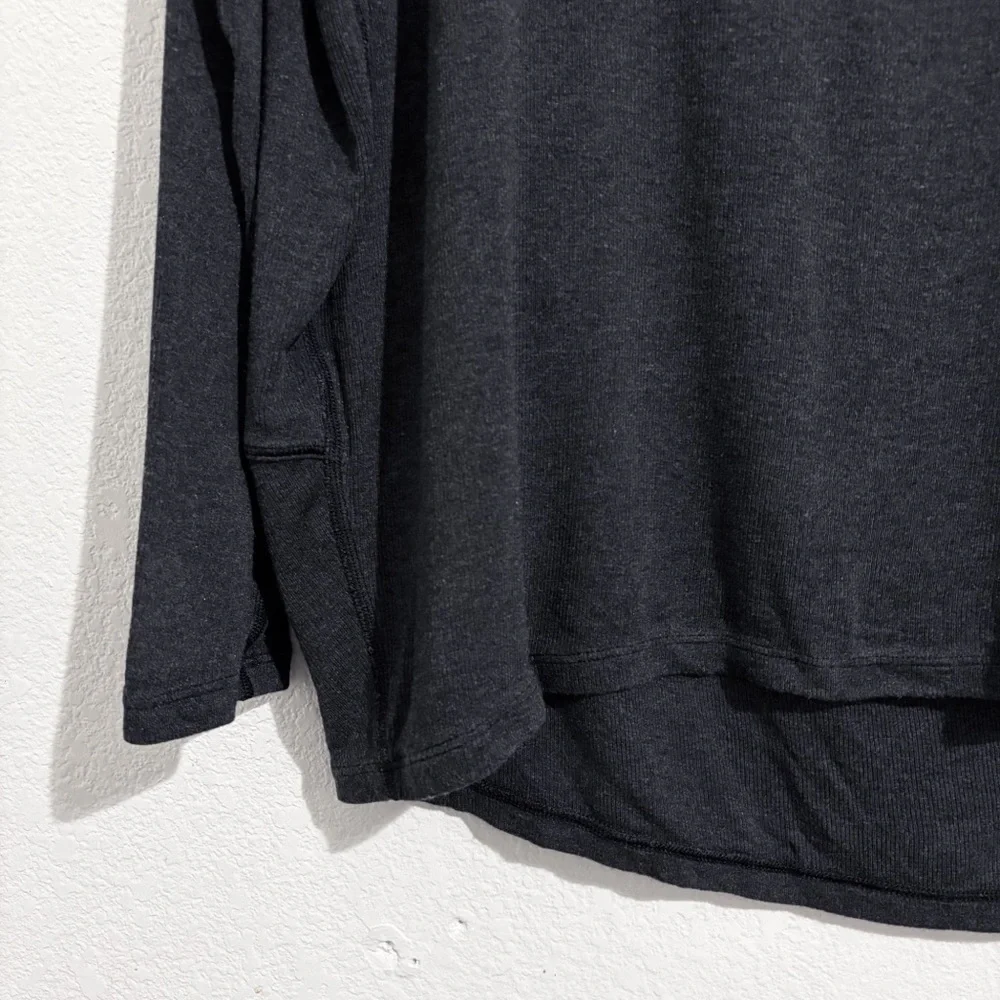 Lululemon Back In Action Long-Sleeve Ribbed Shirt in Heathered Black‎